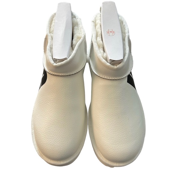 NWT UGG Women’s Classic White Ultra Mini Chopd Leather Boot - Picture 4 of 6